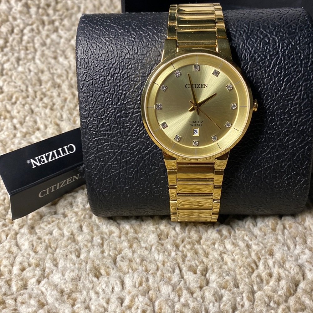 NWT Mens Gold Citizen Watch